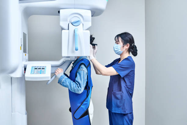 Best Emergency Broken Tooth Repair in Ives Estates, FL
